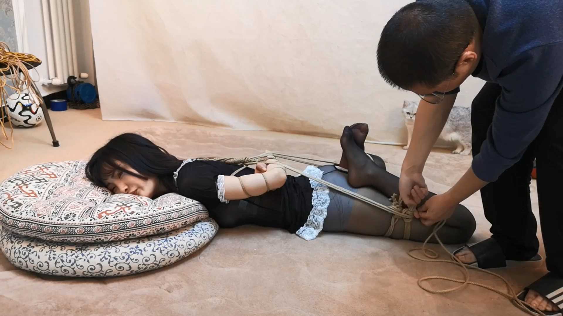 SXYC191 黑丝女仆.mp4_snapshot_21.30_[2025.03.01_18.28.56].jpg