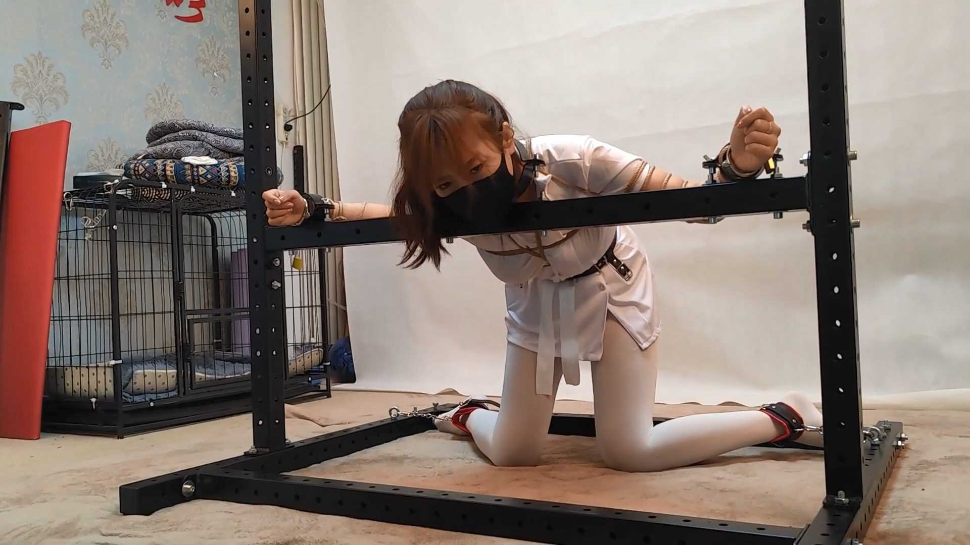 SXYC640 兔兔 护士裙架子固定.mp4_snapshot_22.30_[2025.02.27_19.50.32].jpg