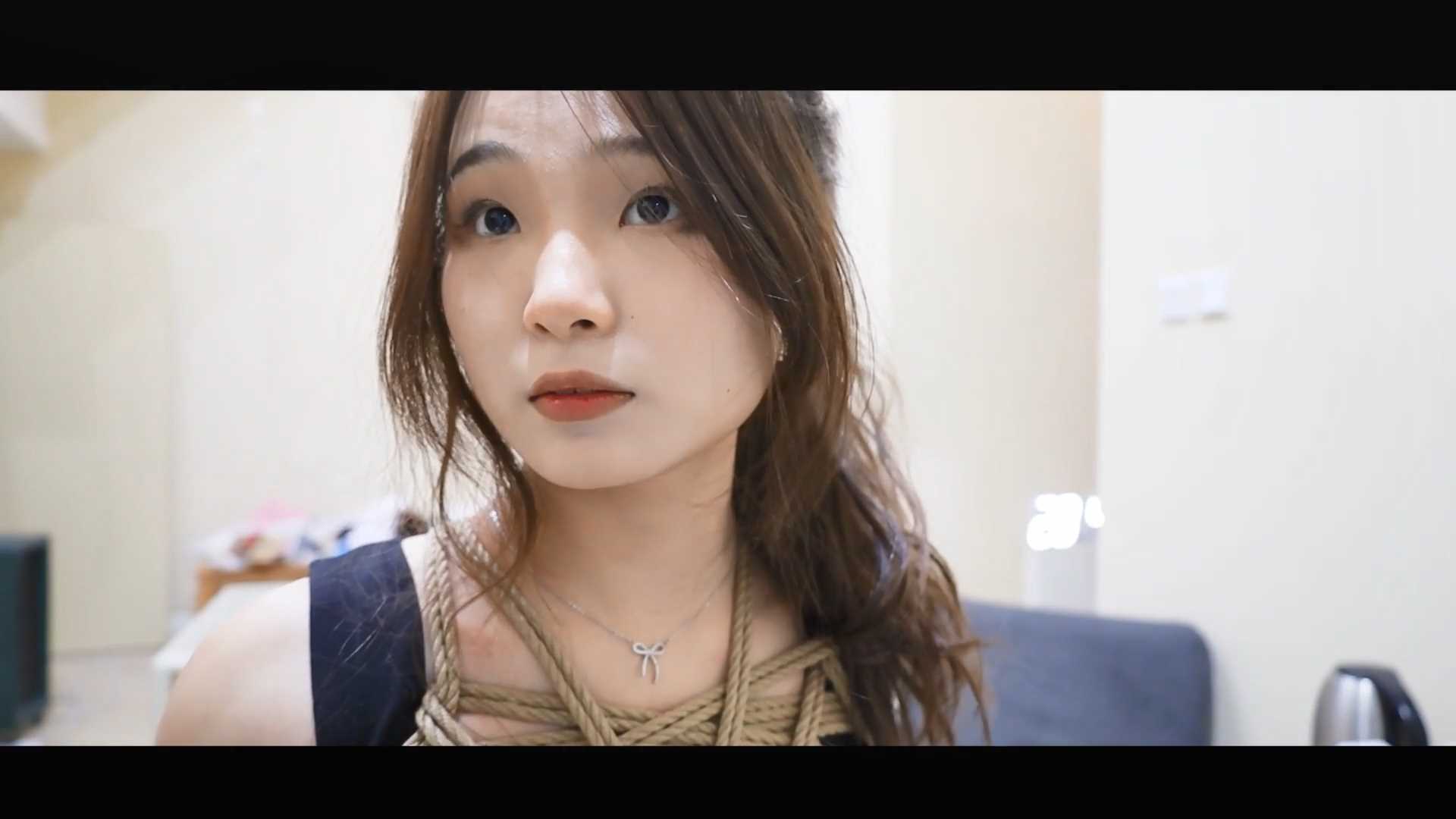 BDSY482.mp4_snapshot_00.01_[2025.03.01_20.21.58].jpg