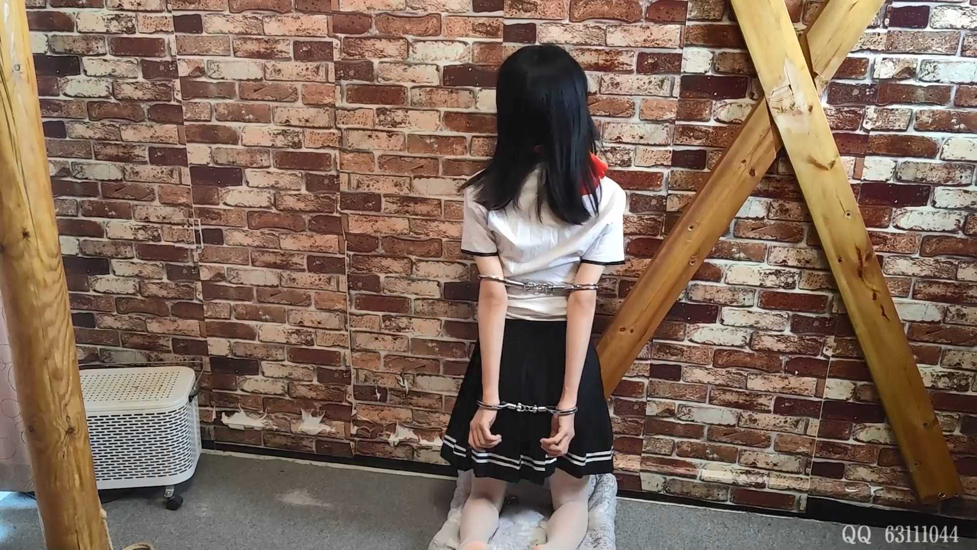 SXYC713 妍妍 体罚白丝女学生 细细的小腰.mp4_snapshot_32.20_[2025.02.27_20.05.37].jpg
