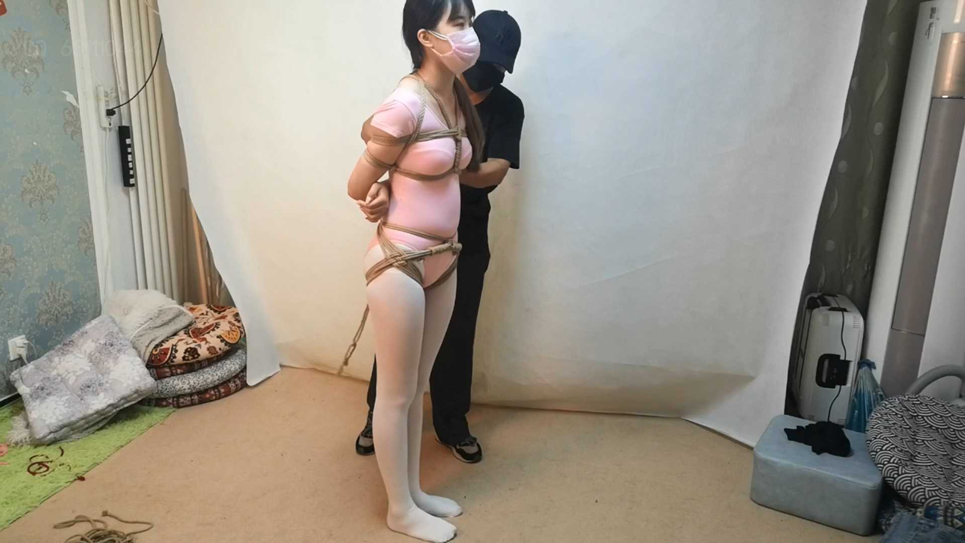 SXYC714 杨蕊 白丝体操服 折腿吊和反弓倒掉.mp4_snapshot_05.00_[2025.02.27_20.05.44].jpg