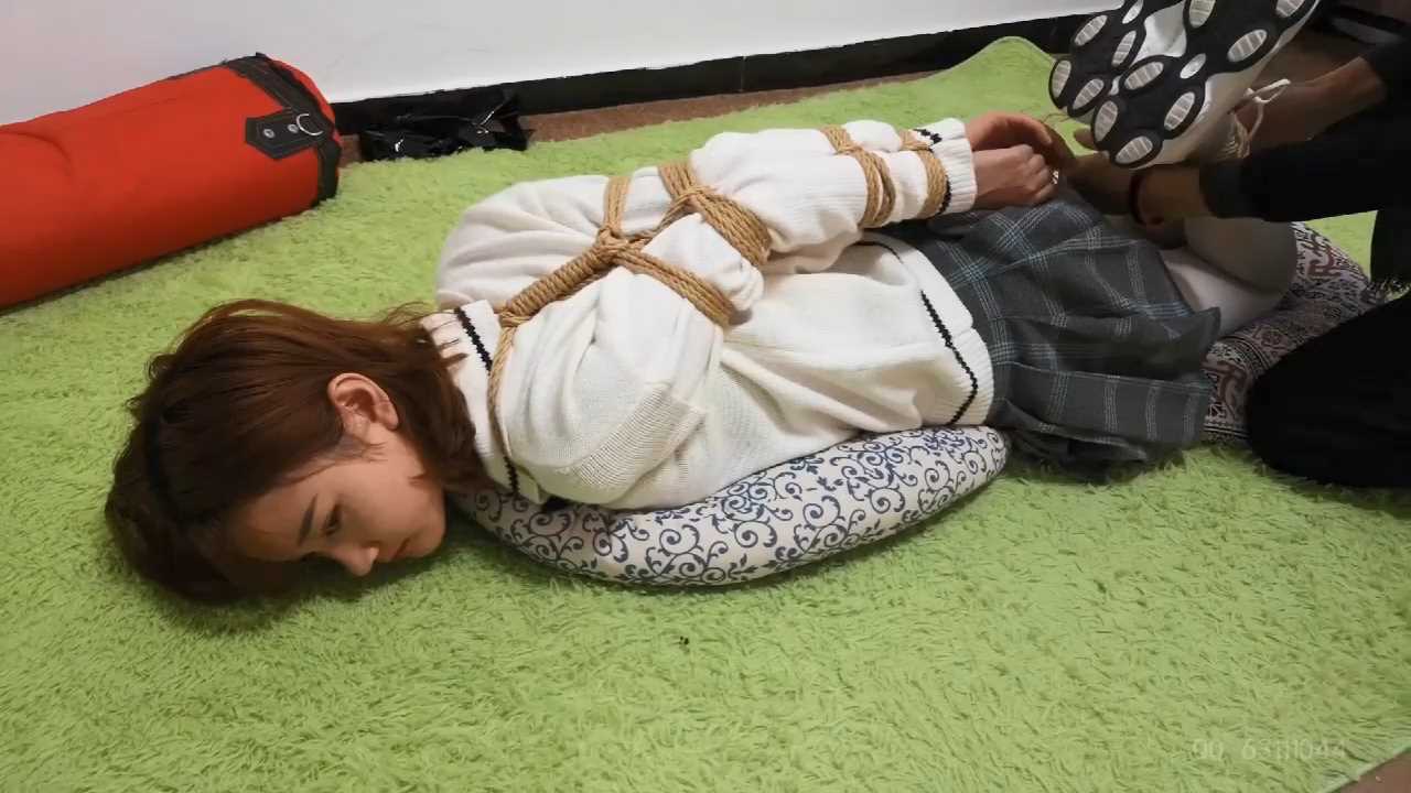 SXYC795 萌萌的学妹媛媛 足球赛.mp4_snapshot_15.20_[2025.02.28_15.08.19].jpg