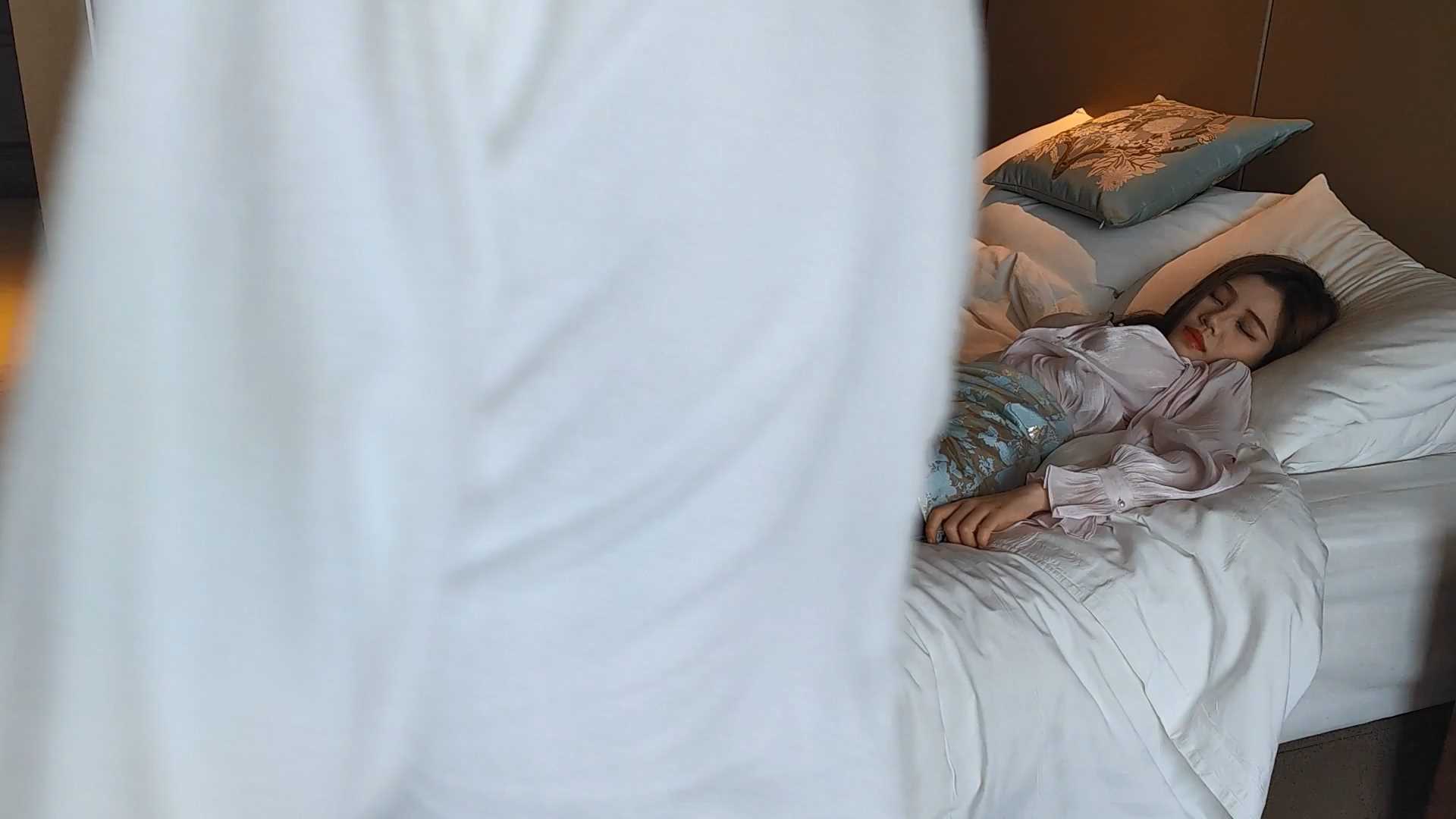SXYC845 江奈 迷晕的白领.mp4_snapshot_12.12_[2025.02.28_15.17.31].jpg