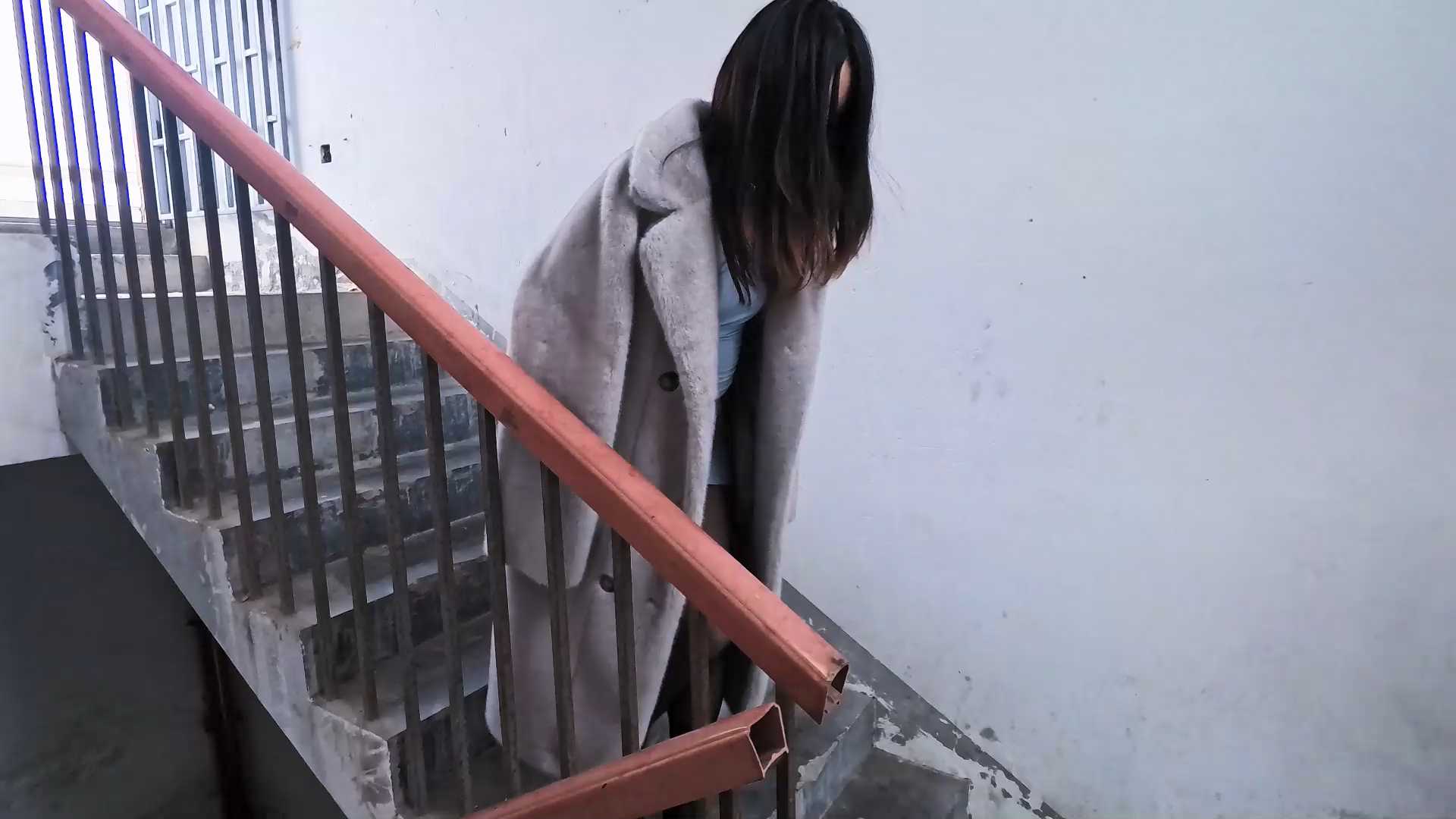 RMD0033 Raymond原创 邻居人妻-第2集：乔乔天台自缚冒险，阿峰微怒驷马惩罚.mp4_snaps.jpg