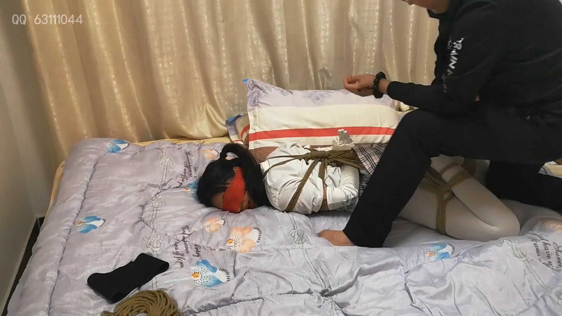 SXYC926 冉染双马尾的小学妹 格子短裙白丝白手套 爆乳鞭打.mp4_snapshot_27.50_[2025..jpg