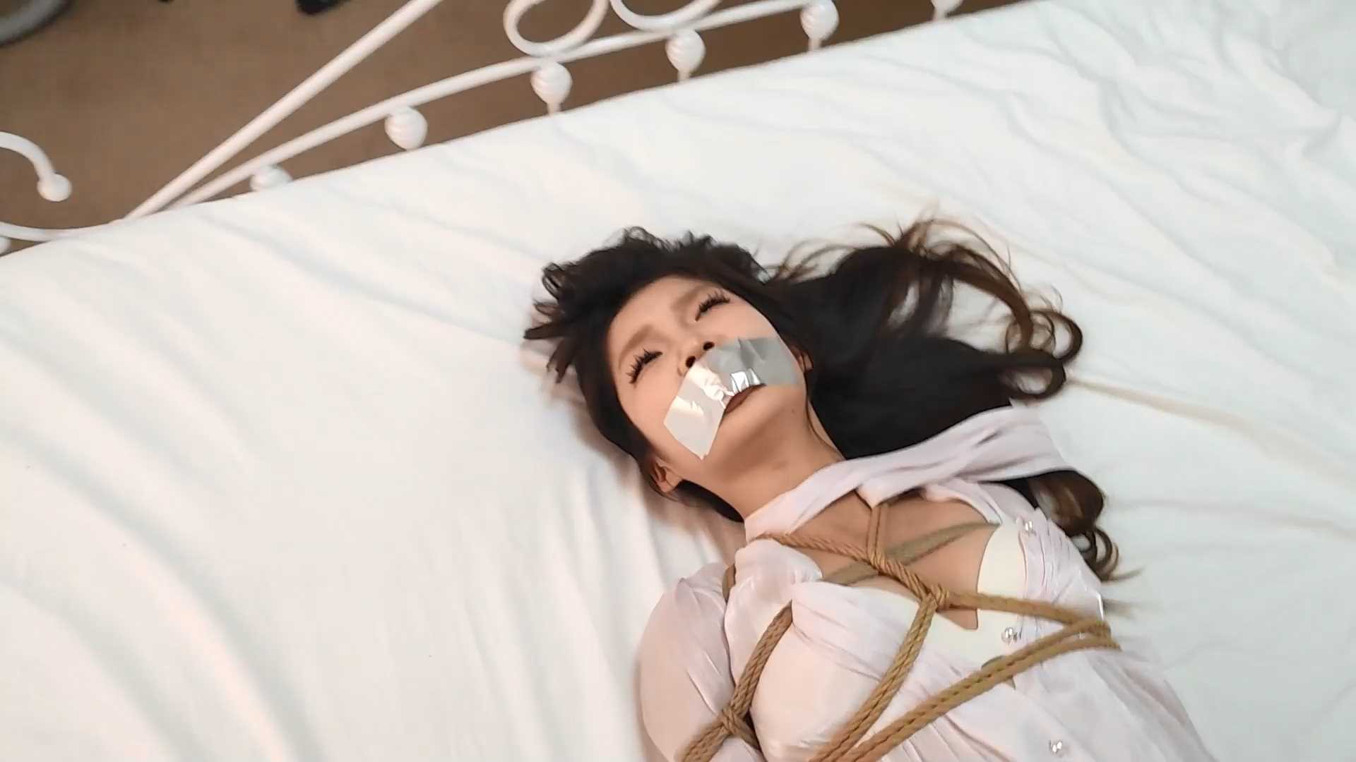 SXYC981 雨溪瓦蓝裙捆绑挣扎.mp4_snapshot_36.20_[2025.02.28_15.52.10].jpg