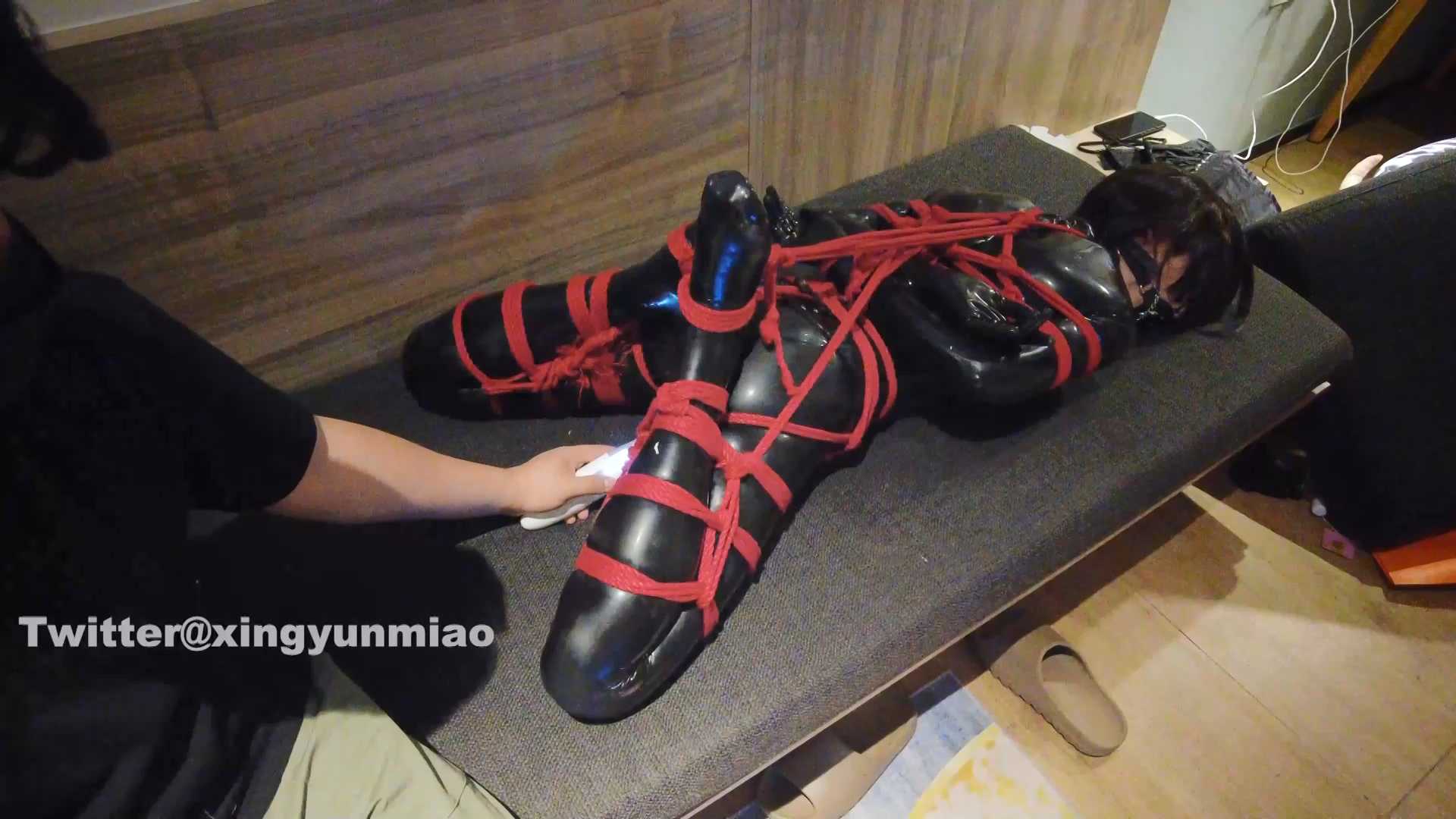 LJYMZ019.mp4_snapshot_37.04_[2025.04.11_15.54.06].jpg