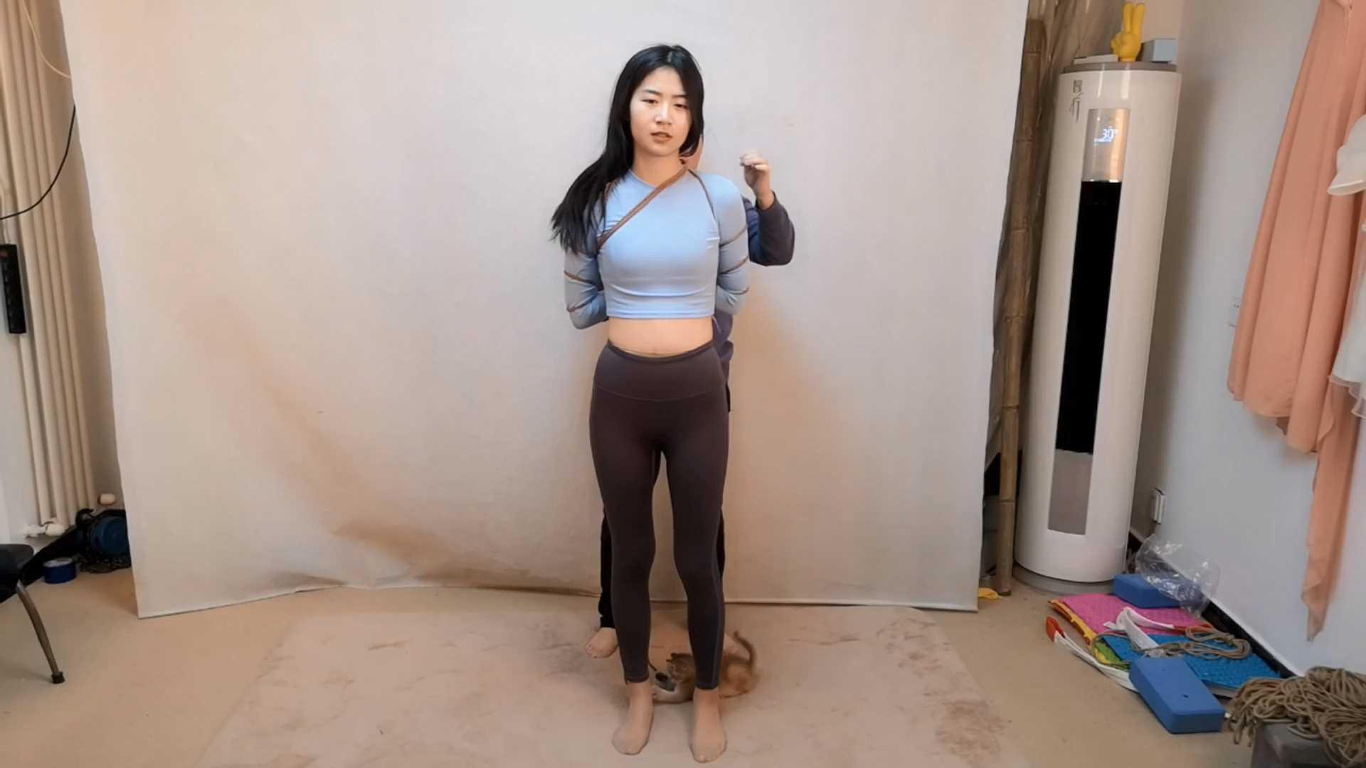SXYC220 高挑的模特.mp4_snapshot_03.30_[2025.03.01_18.40.04].jpg