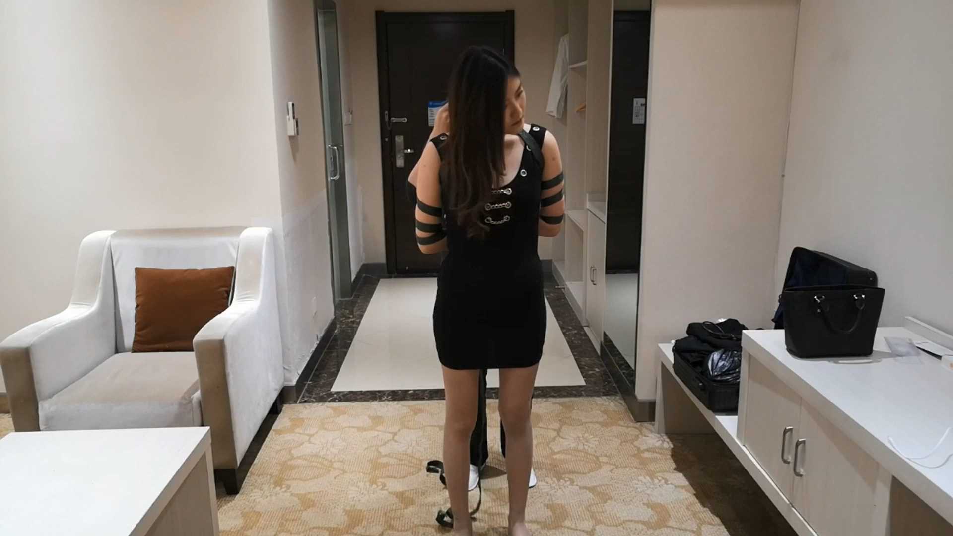 SXYC287 染染 背包带五花 猪鬃毛刷刷脚.mp4_snapshot_04.20_[2025.03.01_18.52.44].jpg