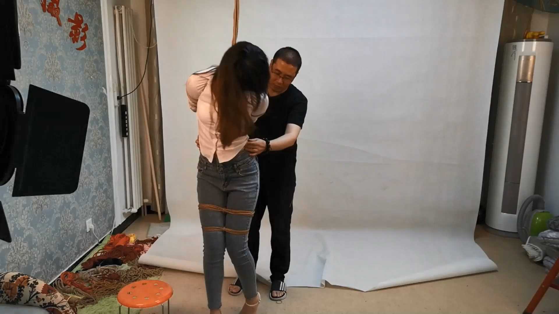 SXYC336 杨蕊 白衬衣牛仔裤 超紧五花缚.mp4_snapshot_37.00_[2025.03.01_19.02.00].jpg