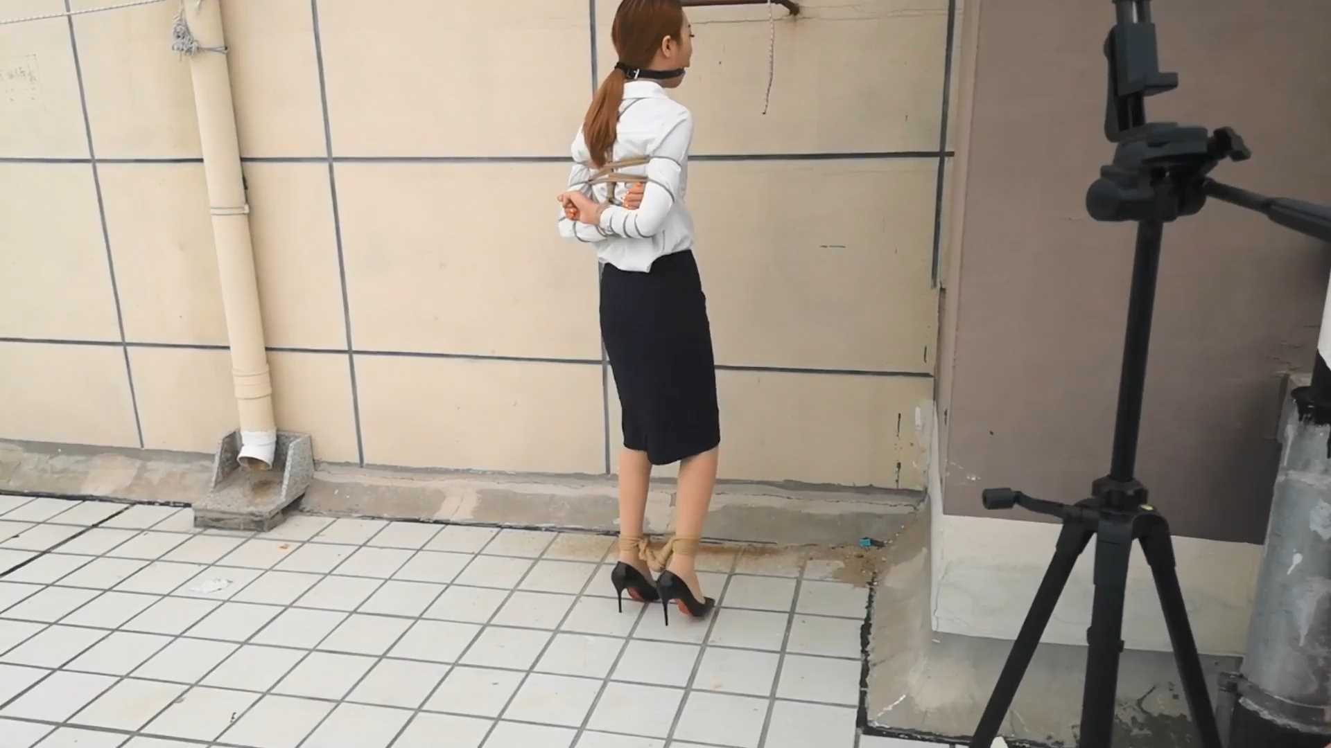 SXYC384 楼顶的口水.mp4_snapshot_27.10_[2025.03.01_19.18.33].jpg