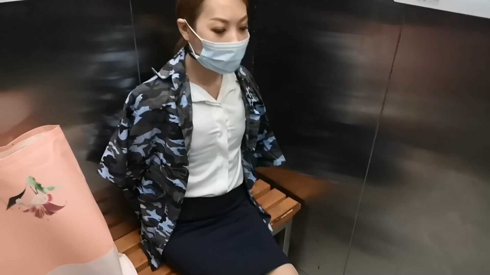 SXYC384 楼顶的口水.mp4_snapshot_12.20_[2025.03.01_19.18.31].jpg