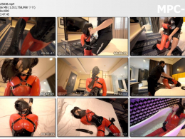 闪闪工作室_浴缸酒店里的乳胶欲桃人偶 在面具套上呼吸袋泳帽防毒面具是怎样的压迫体验