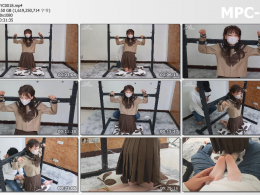 中二病原创_白丝小萝莉的颈手枷束缚固定 两只白丝小脚也要绑起来 好家伙搁二弟头上蹦迪呀 差点没顶住