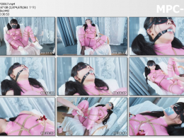 悠米原创_纯享版cos爱丽丝粉胶衣首次 ru夹股绳放置挣扎 棒棒强高和柠檬汁强制口水分泌 口球和两种胶带齐上阵 放置挣扎纯享版